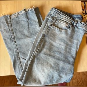 Women’s 1XL Risen Los Angeles jeans.